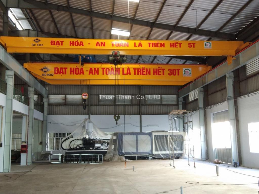 Installing Dat Hoa Factory Crane